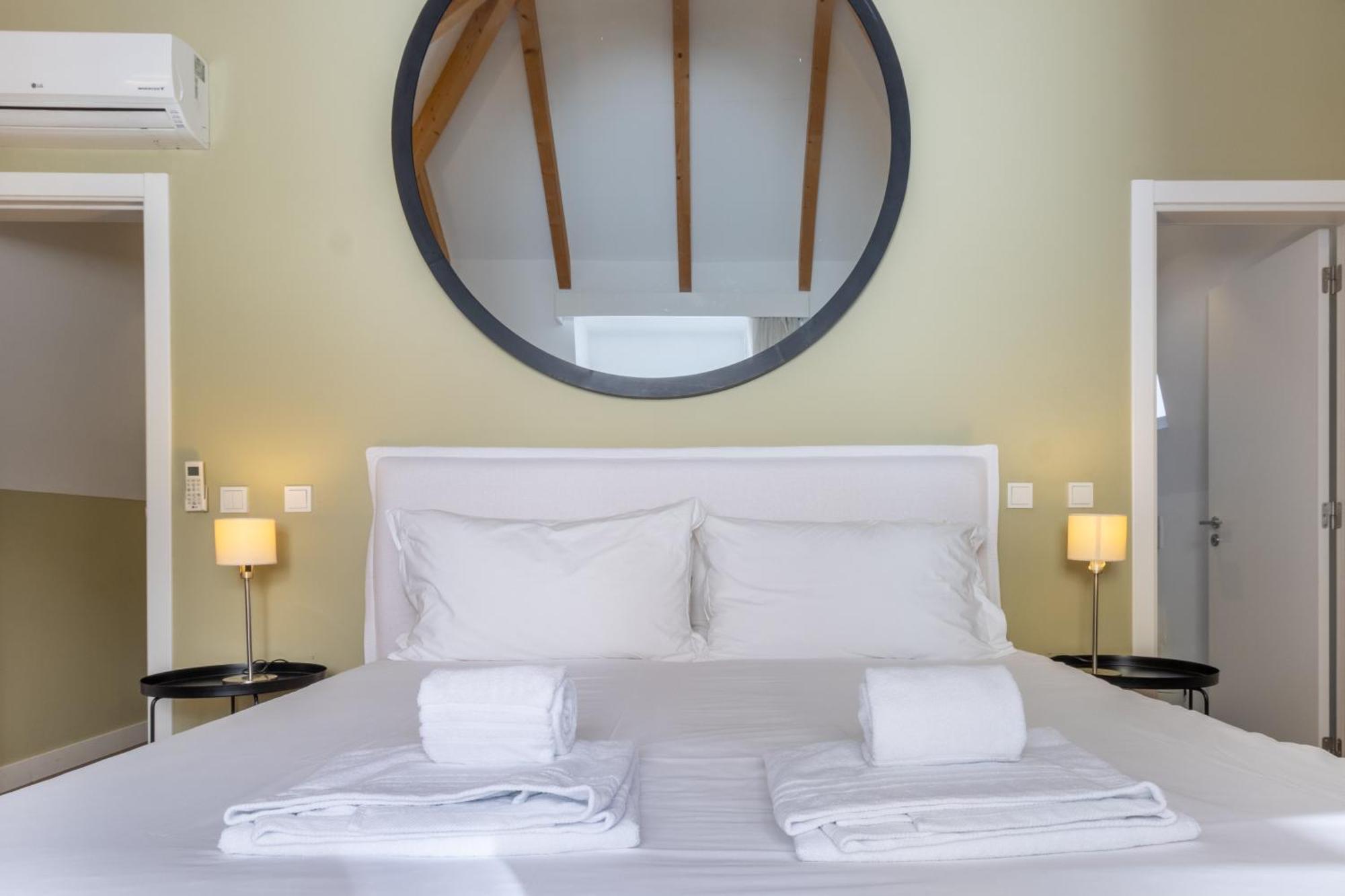 King Bed Suite, Loft With 3wc, Ac & Self-check-in. Lissabon