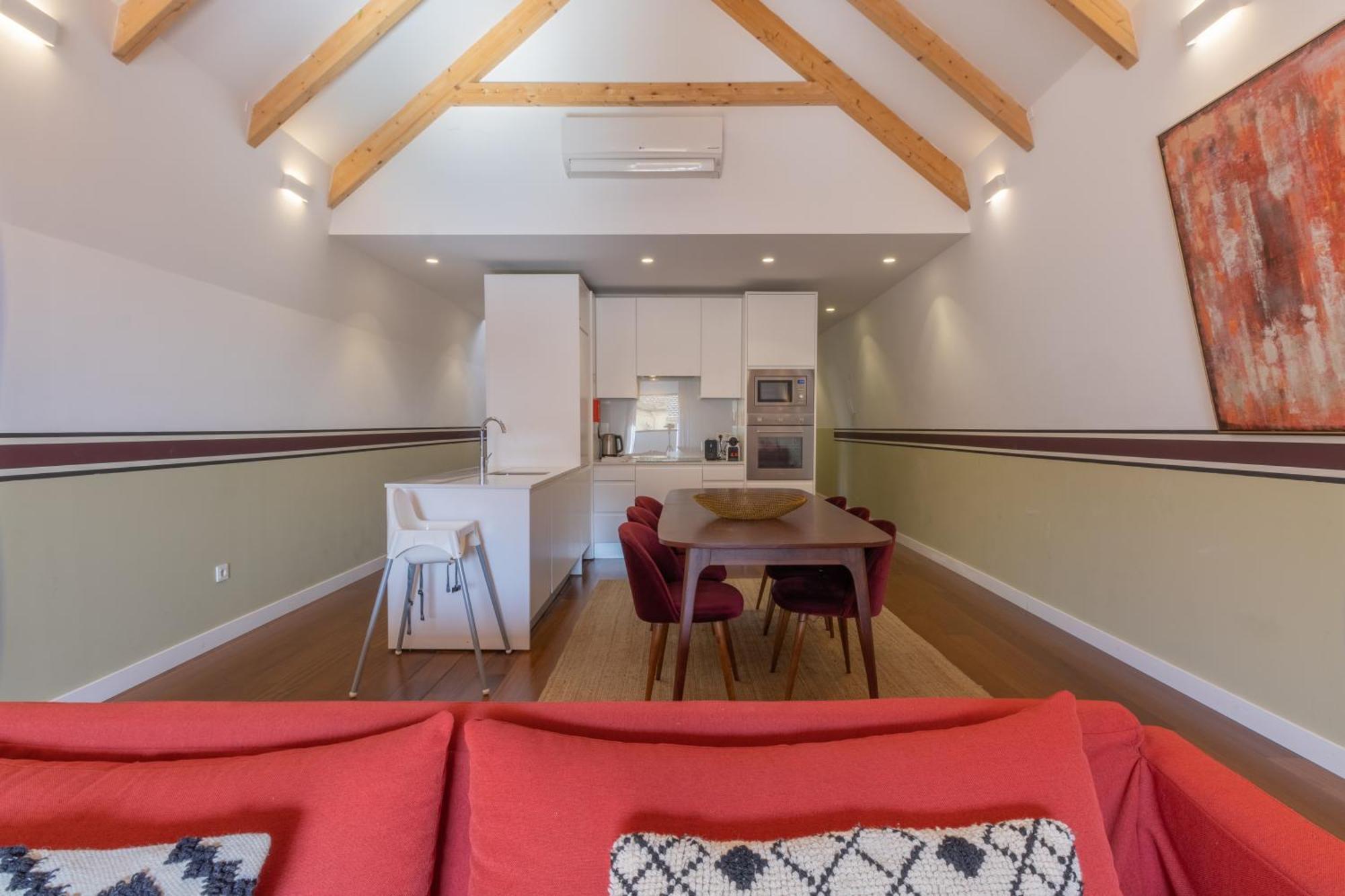 Apartment King Bed Suite, Loft With 3wc, Ac & Self-check-in. *