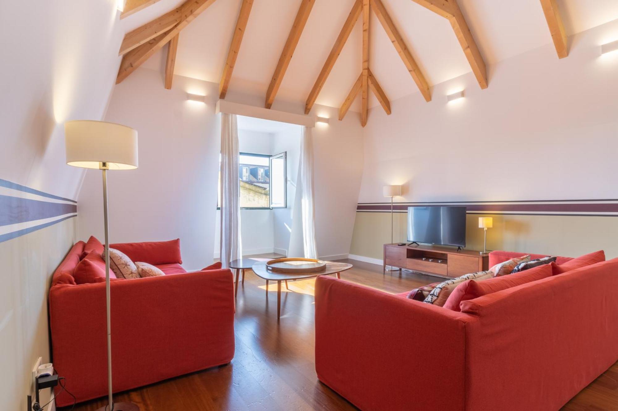 King Bed Suite, Loft With 3wc, Ac & Self-check-in. Lissabon